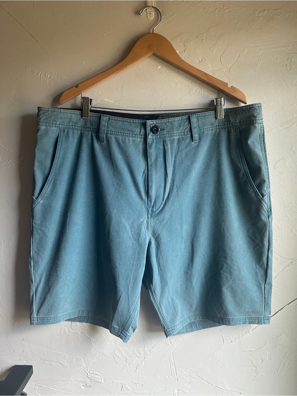 Volcom BlitZed Hybrid Shorts 40 Blue 4 Way Stretch Surf Skate Water Repellent